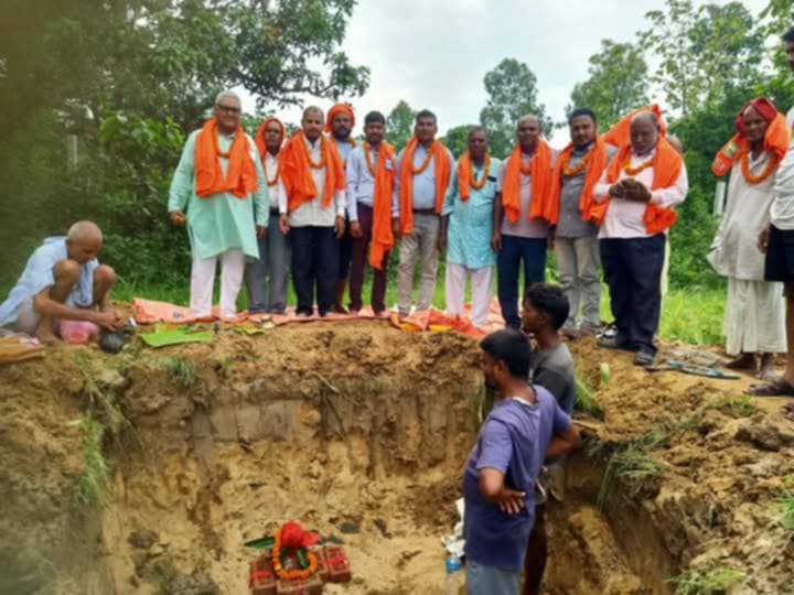 पूर्वमन्त्री अरगरियाले गरे औरही-हरुसाहामा स्वास्थ्य चौकी भवनको शिलान्यास